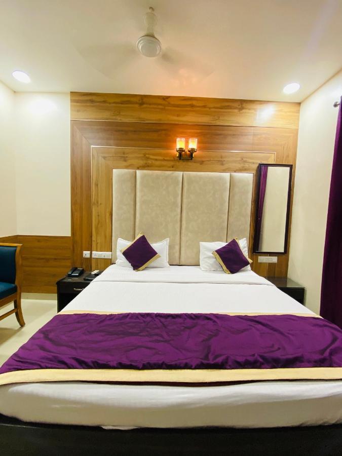 Hotel Pradeep Palace Gorakhpur Εξωτερικό φωτογραφία