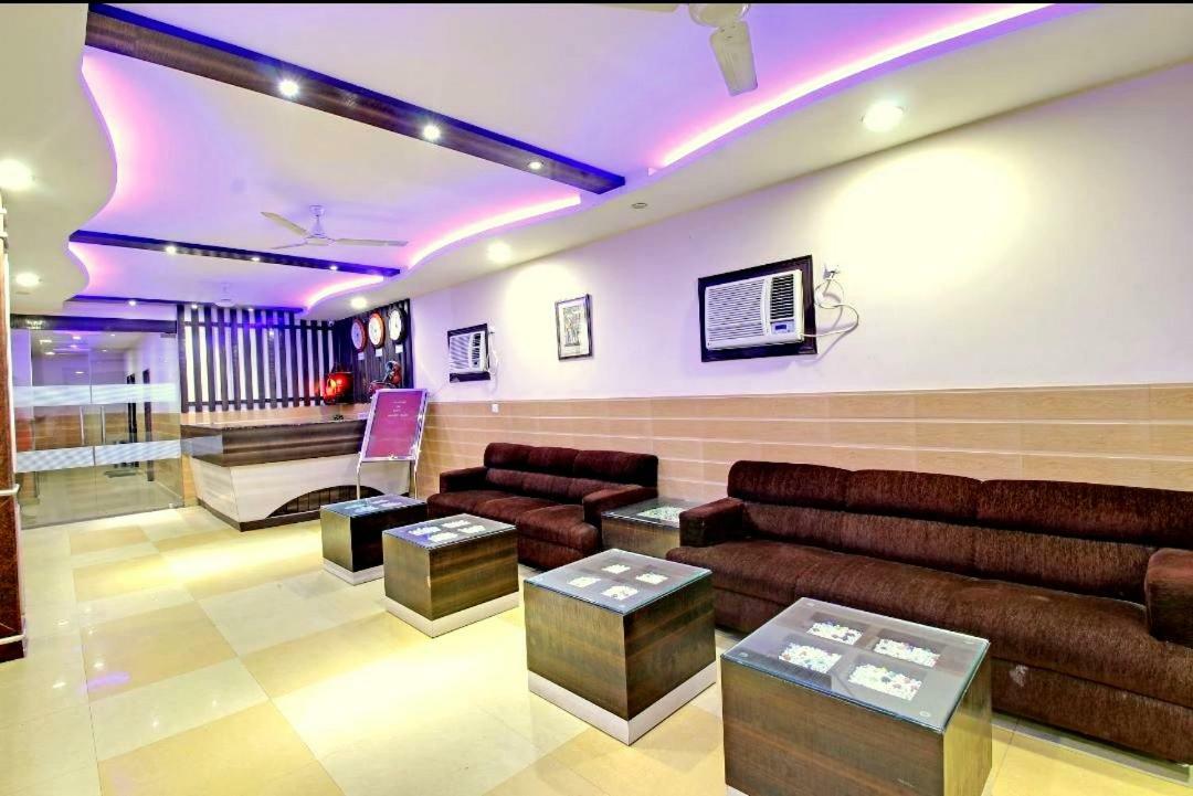 Hotel Pradeep Palace Gorakhpur Εξωτερικό φωτογραφία